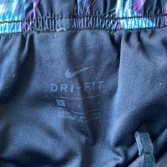 Nike Dry-Fit Shorts - Picture 2 of 2